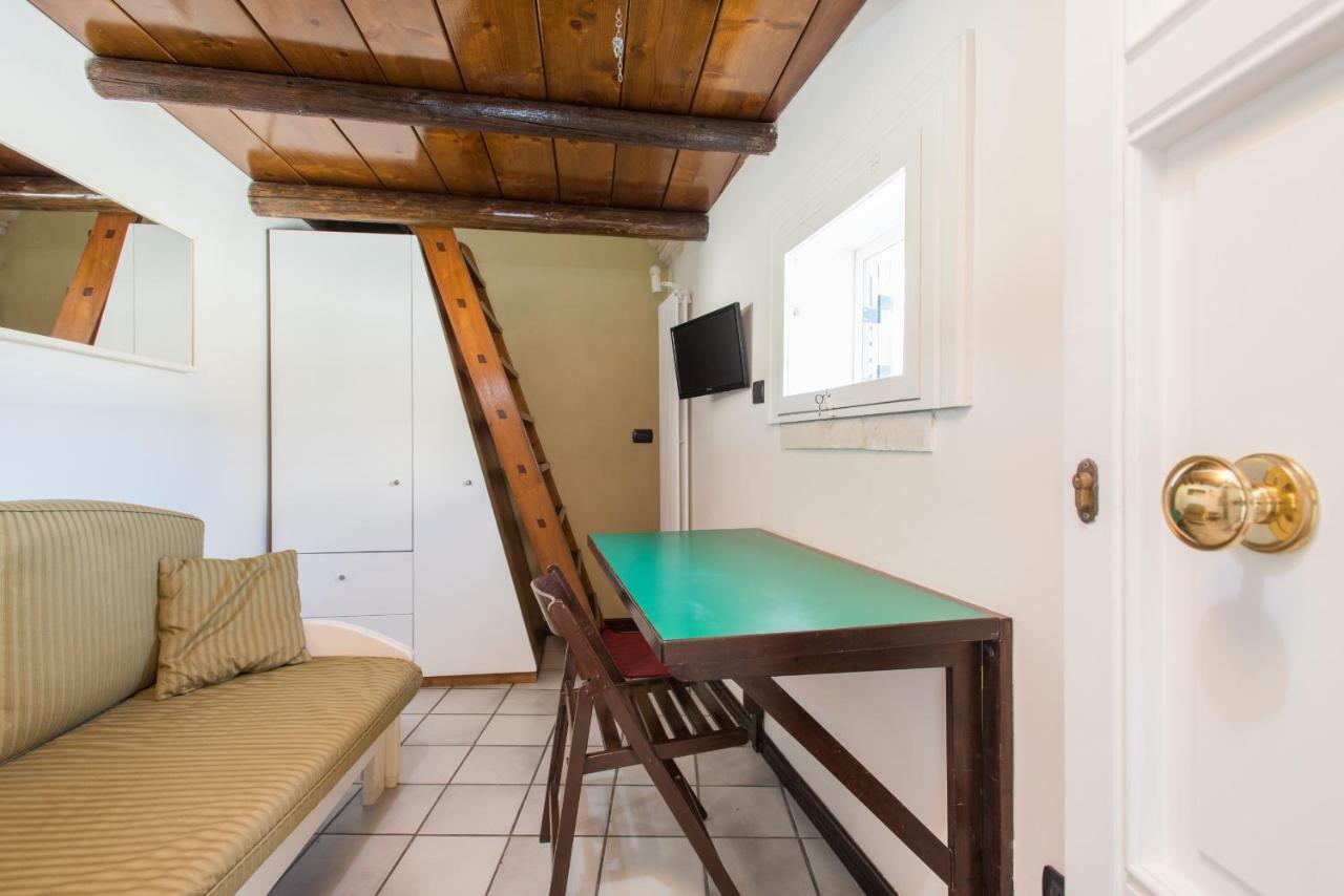 Il Garbino Suite And Apartment Lecce Kültér fotó