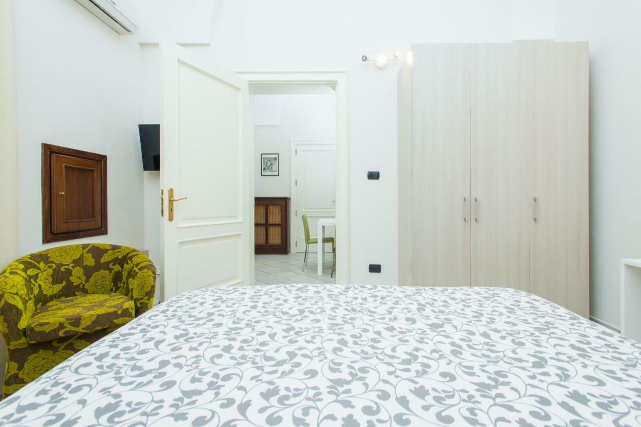 Il Garbino Suite And Apartment Lecce Kültér fotó