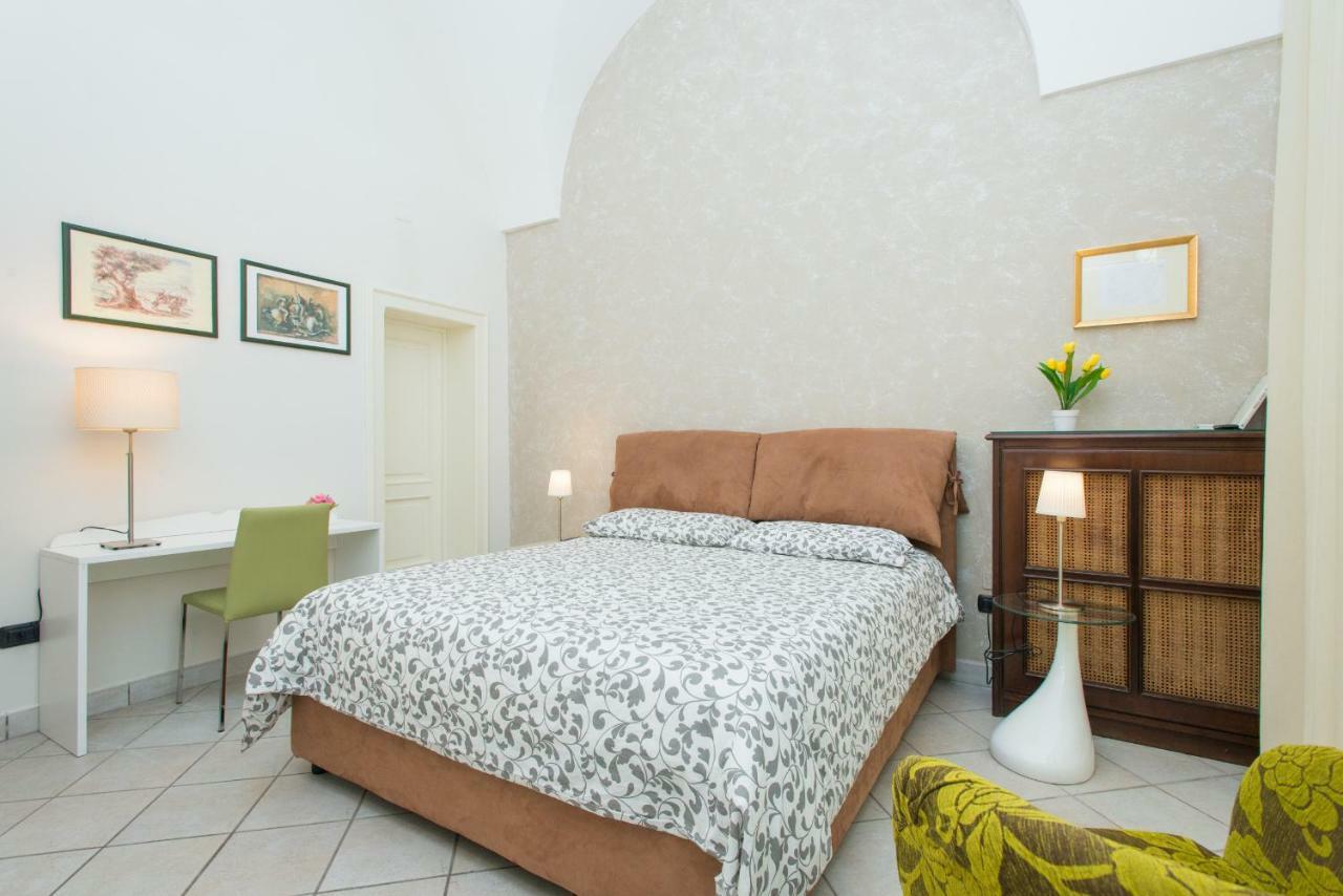 Il Garbino Suite And Apartment Lecce Kültér fotó