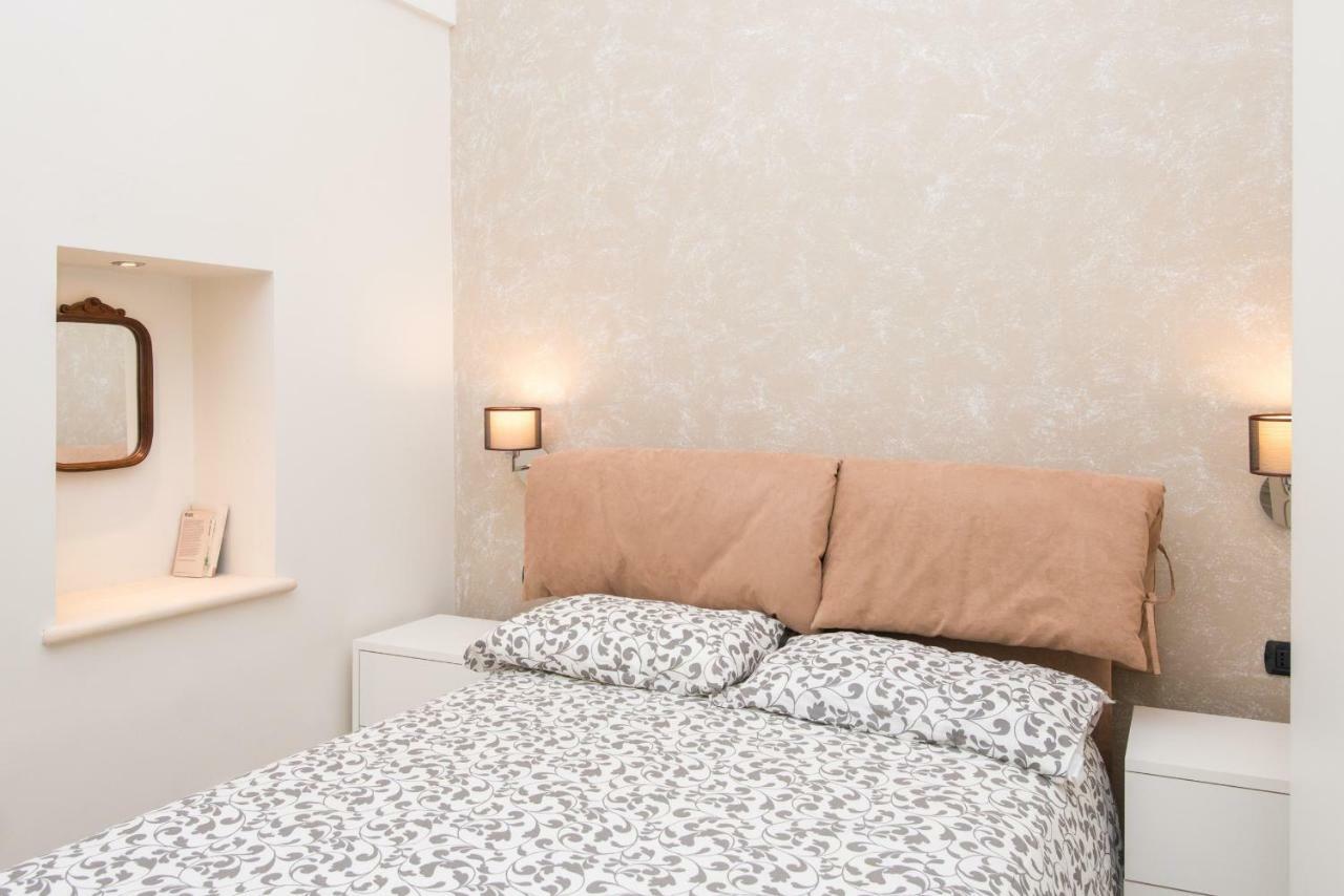 Il Garbino Suite And Apartment Lecce Kültér fotó